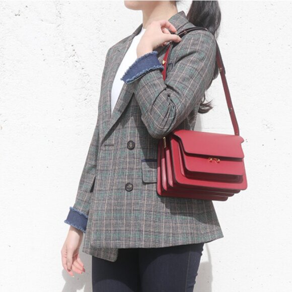 BNWT–Slightly Imperfect [MARNI TRUNK BAG CALF SKIN MEDIUM](#209) - Picture 3 of 16